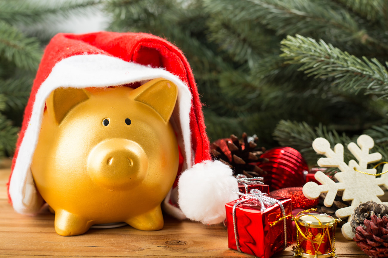 Inflation et craintes de récession à venir : comment réagissent financièrement les Français à l'approche de Noël ?