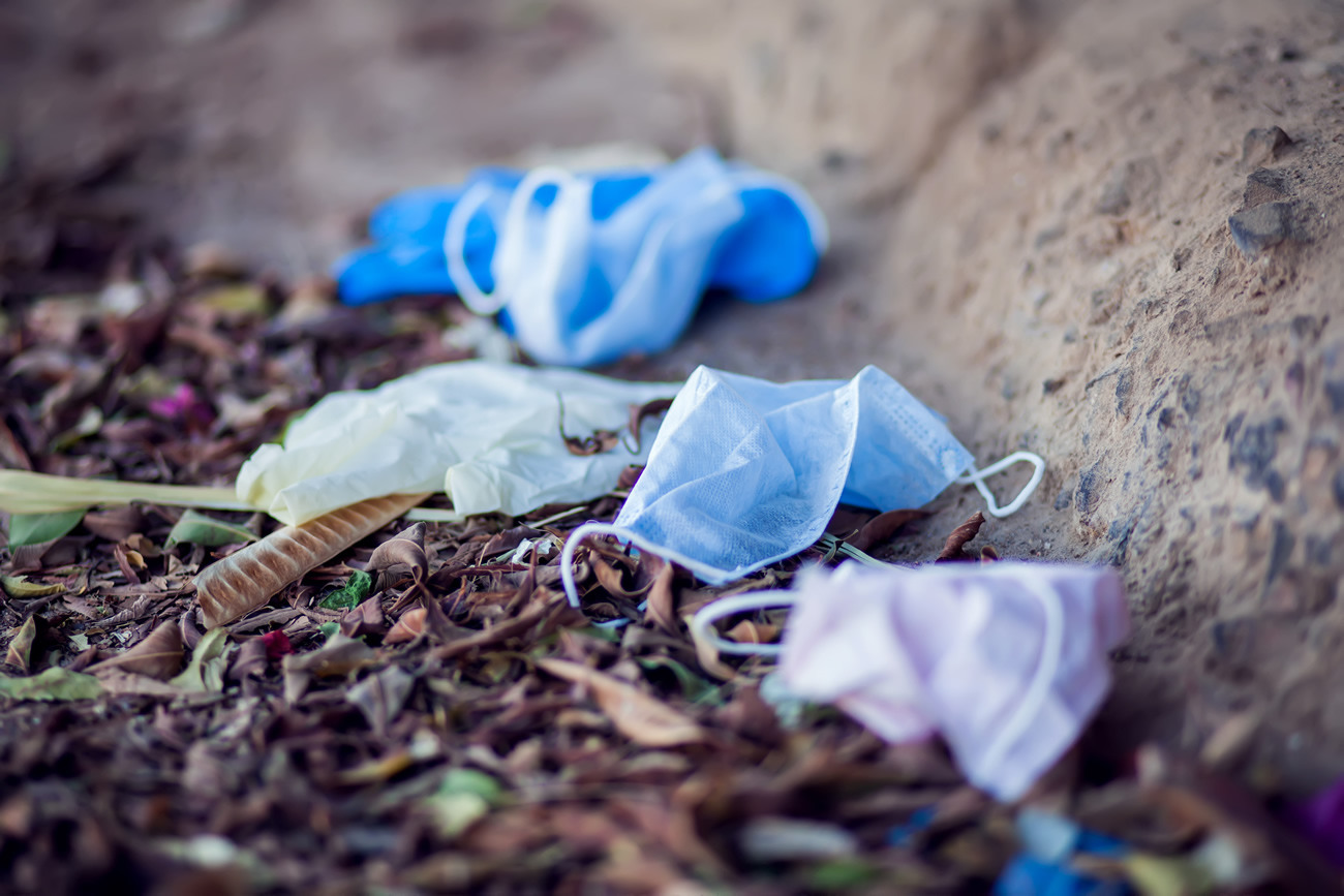 Vous êtes démaqué ! Masque à terre, c'est une pollution mortelle en mer !
