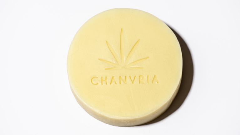 Savon solide surgras à l'huile de chanvre Bio Savon solide surgras à l'huile de chanvre Bio